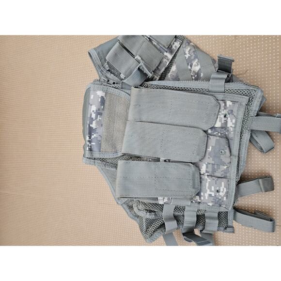 VISM Airsoft Adult One Size Tactical Vest Army Digital Camouflage Many Pockets - Picture 5 of 9